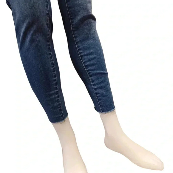 Tahari Evelyn Distressed Patchwork High Rise Skinny Jeans  Size 4/27 - Picture 5 of 16